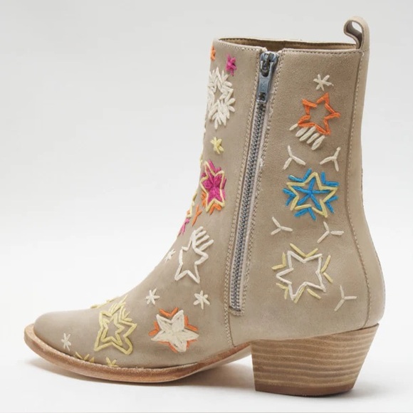 146❤️ BNIB FREE PEOPLE BOWERS EMBROIDERED BOOTS IN STONE